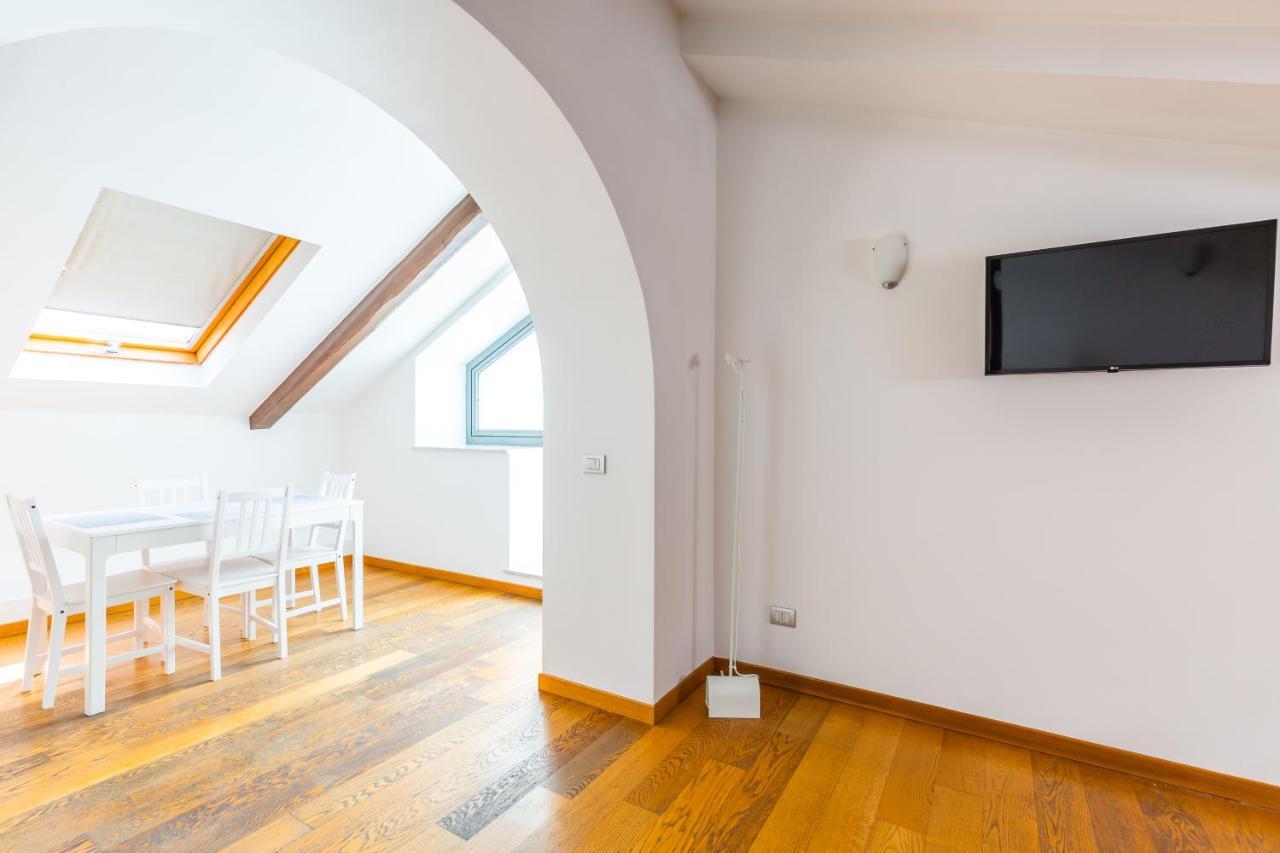 Attico Al Duomo By Napoliapartments Εξωτερικό φωτογραφία